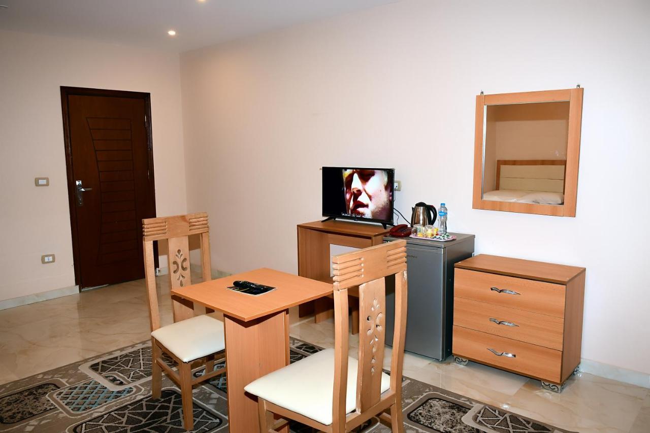 Grand Pyramids View Hotel 开罗 外观 照片