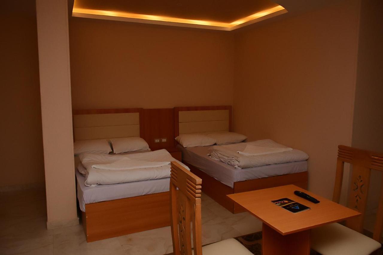 Grand Pyramids View Hotel 开罗 外观 照片