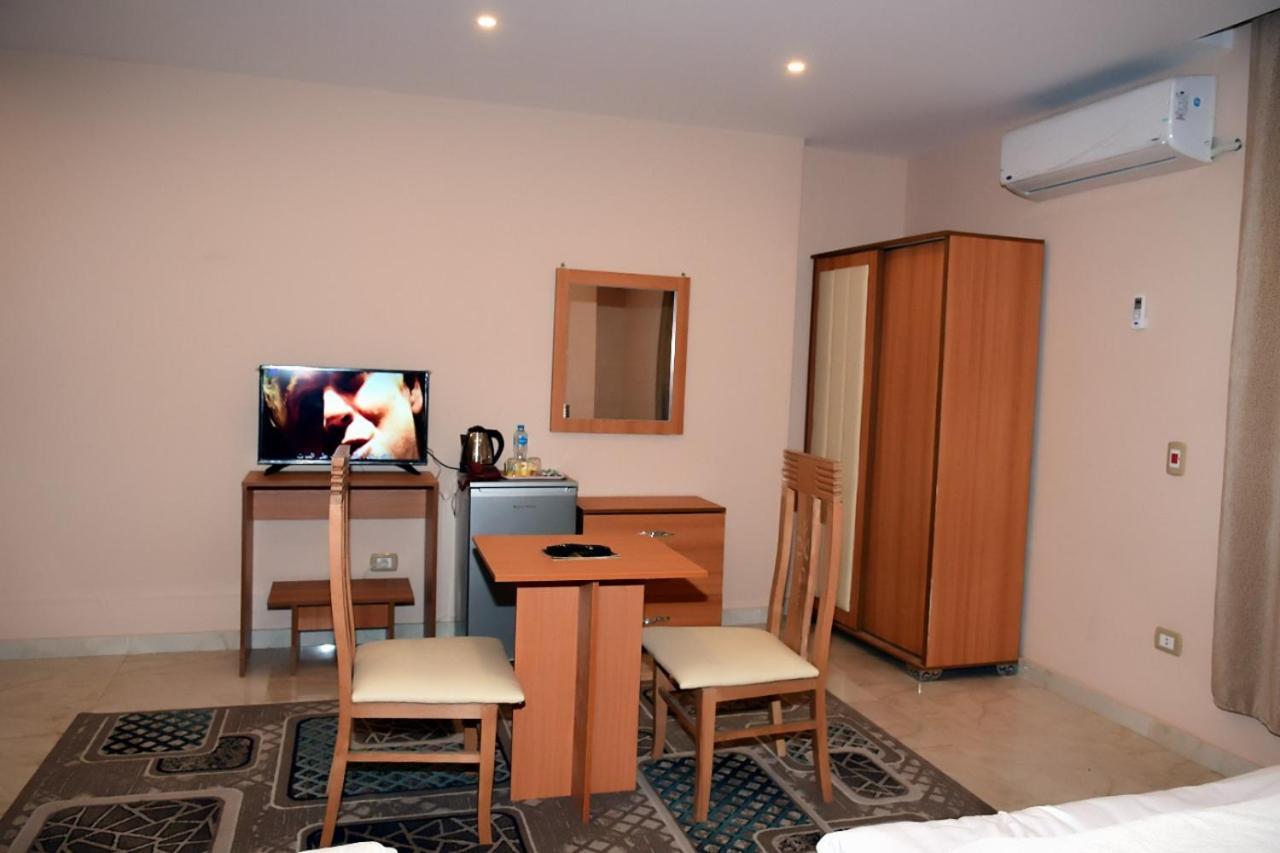 Grand Pyramids View Hotel 开罗 外观 照片