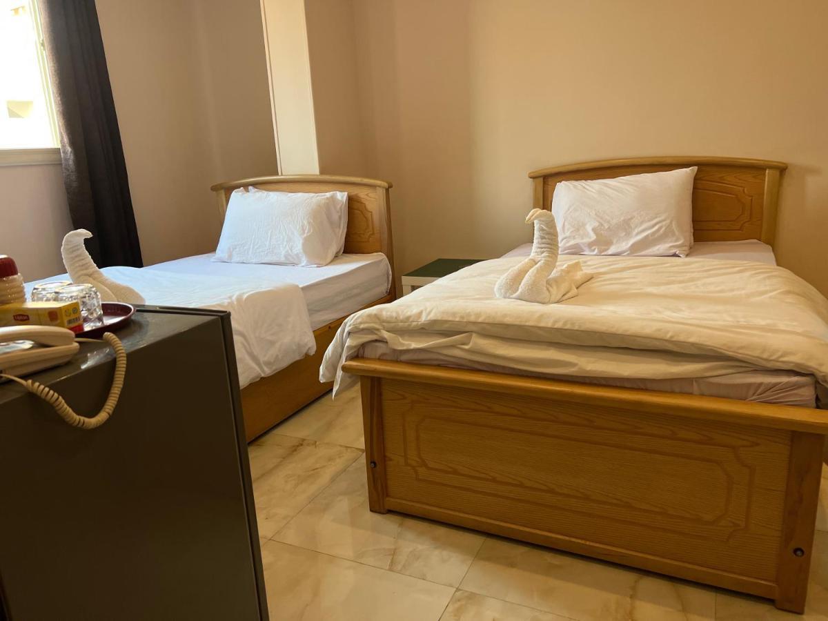 Grand Pyramids View Hotel 开罗 外观 照片