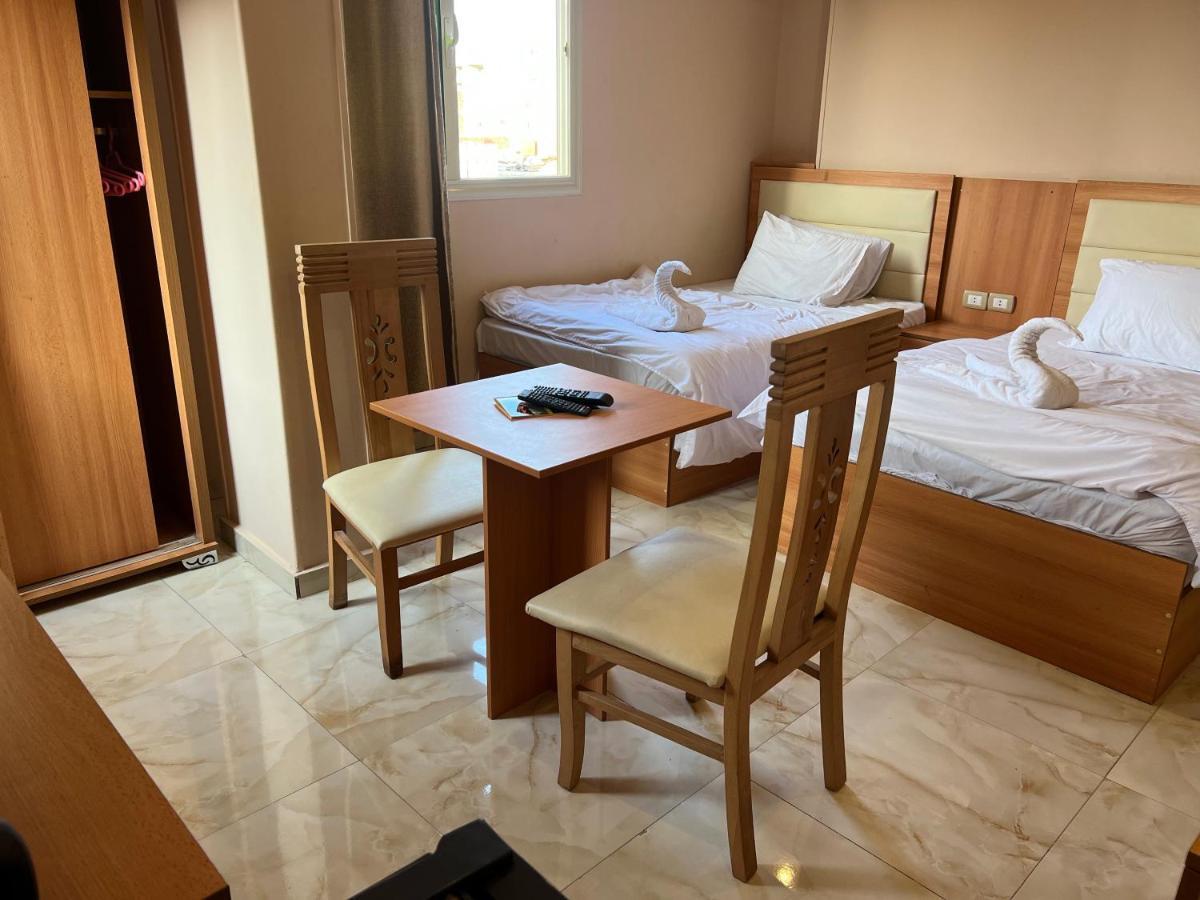 Grand Pyramids View Hotel 开罗 外观 照片