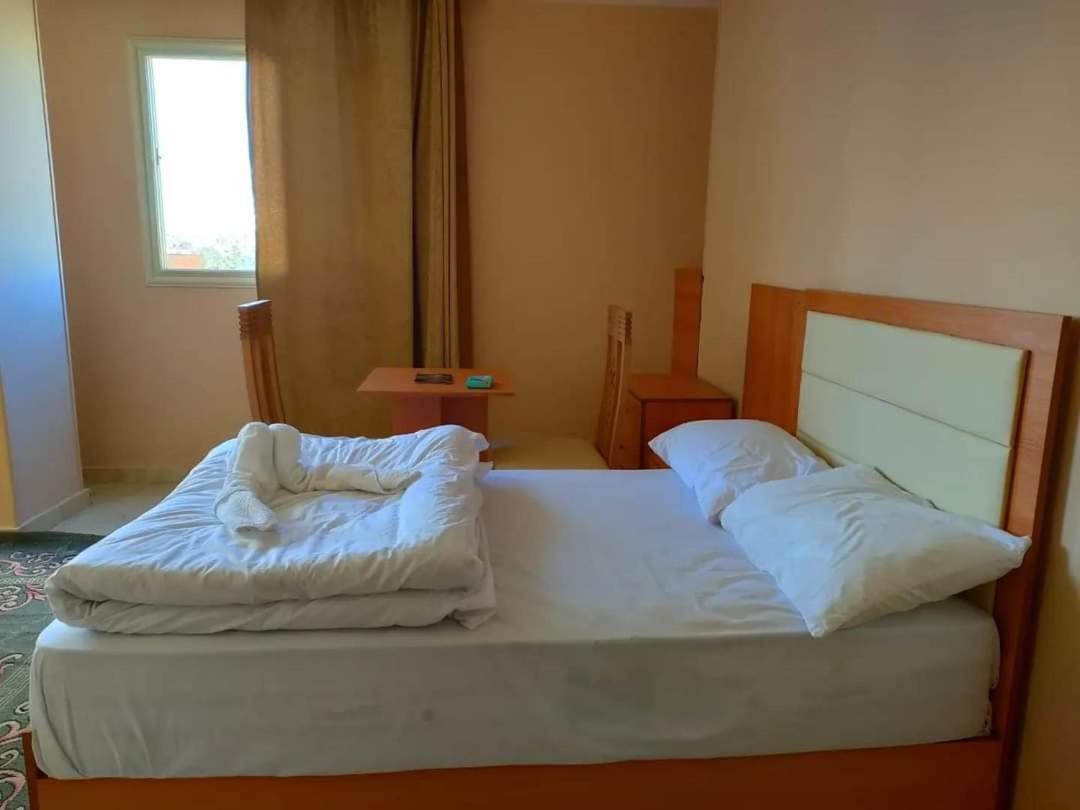 Grand Pyramids View Hotel 开罗 外观 照片